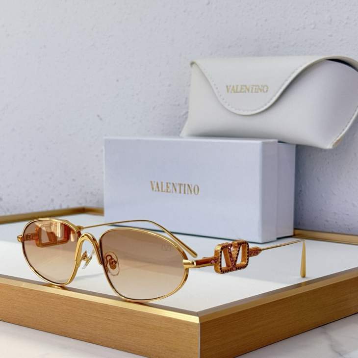 Picture of Valentino Sunglasses _SKUfw75731603fw